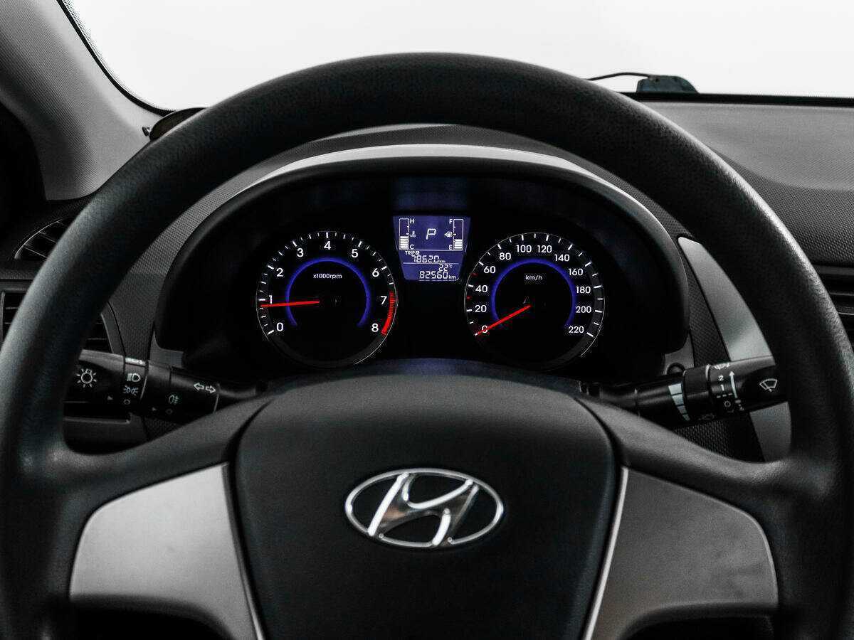 Купить Hyundai Solaris с пробегом. Фото: #14