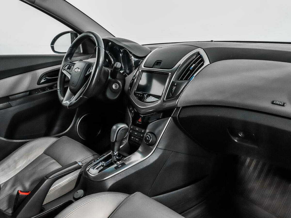 Купить Chevrolet Cruze с пробегом. Фото: #9