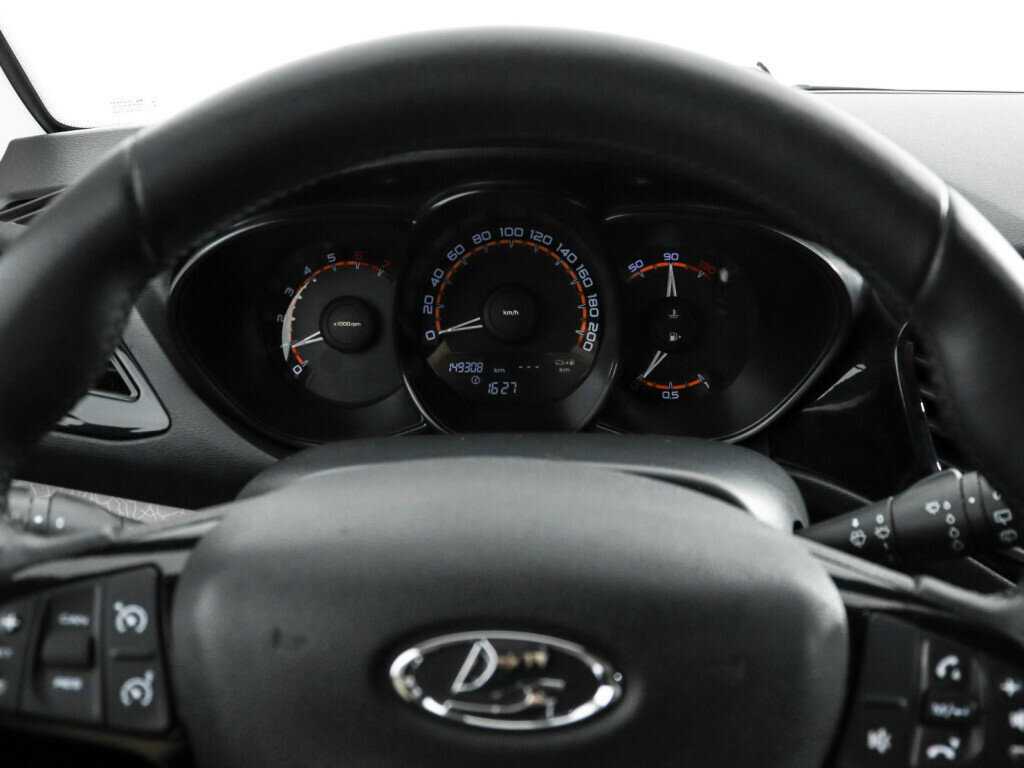 Купить Lada (ВАЗ) Vesta с пробегом. Фото: #12