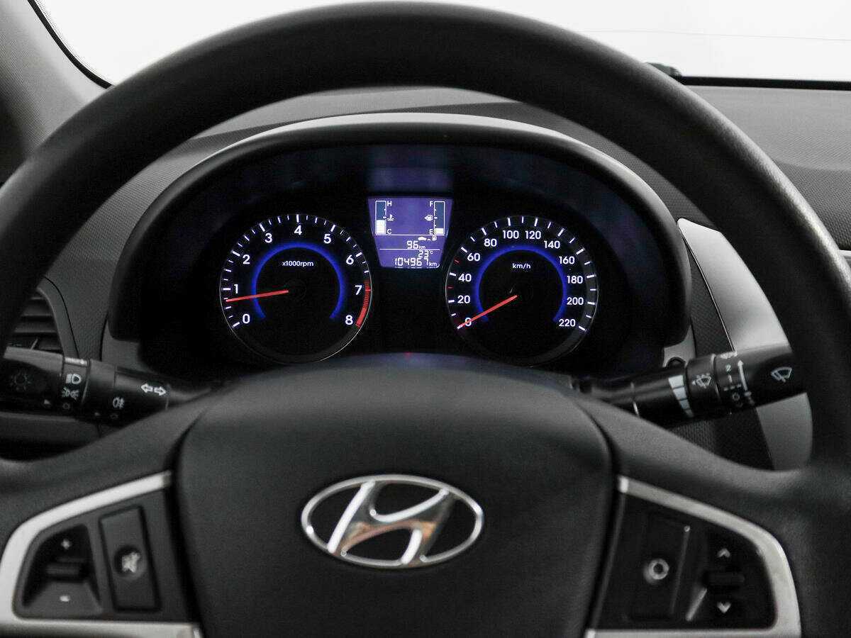 Купить Hyundai Solaris с пробегом. Фото: #15