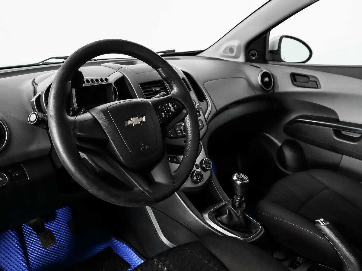 Купить Chevrolet Aveo с пробегом. Фото: #8