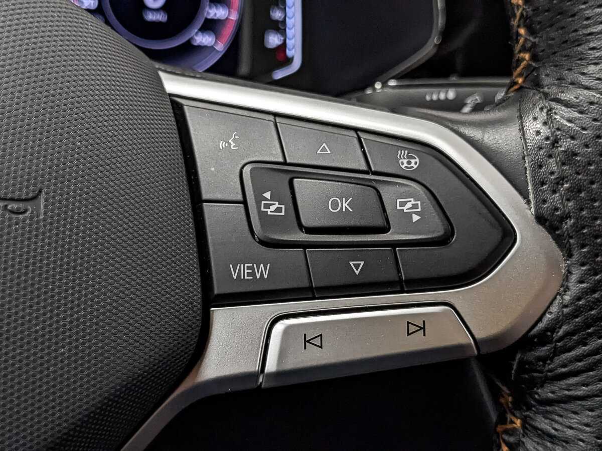 Купить Volkswagen Taos с пробегом. Фото: #29