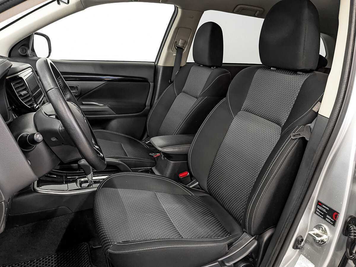 Купить Mitsubishi Outlander с пробегом. Фото: #19