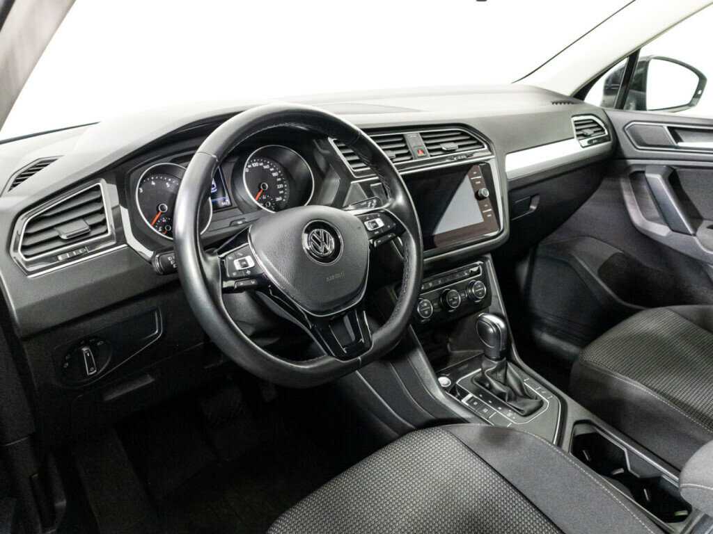 Купить Volkswagen Tiguan с пробегом. Фото: #10