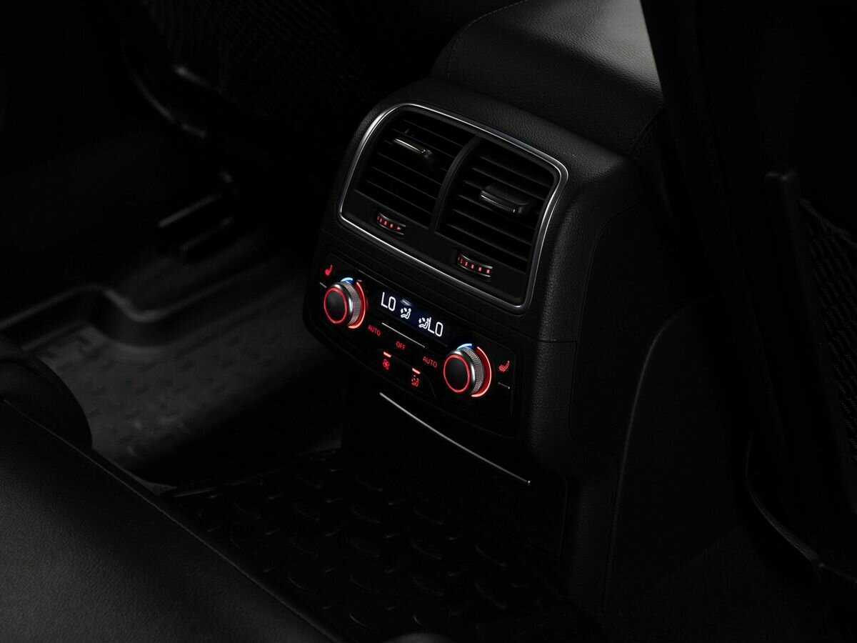 Купить Audi A6 с пробегом. Фото: #10