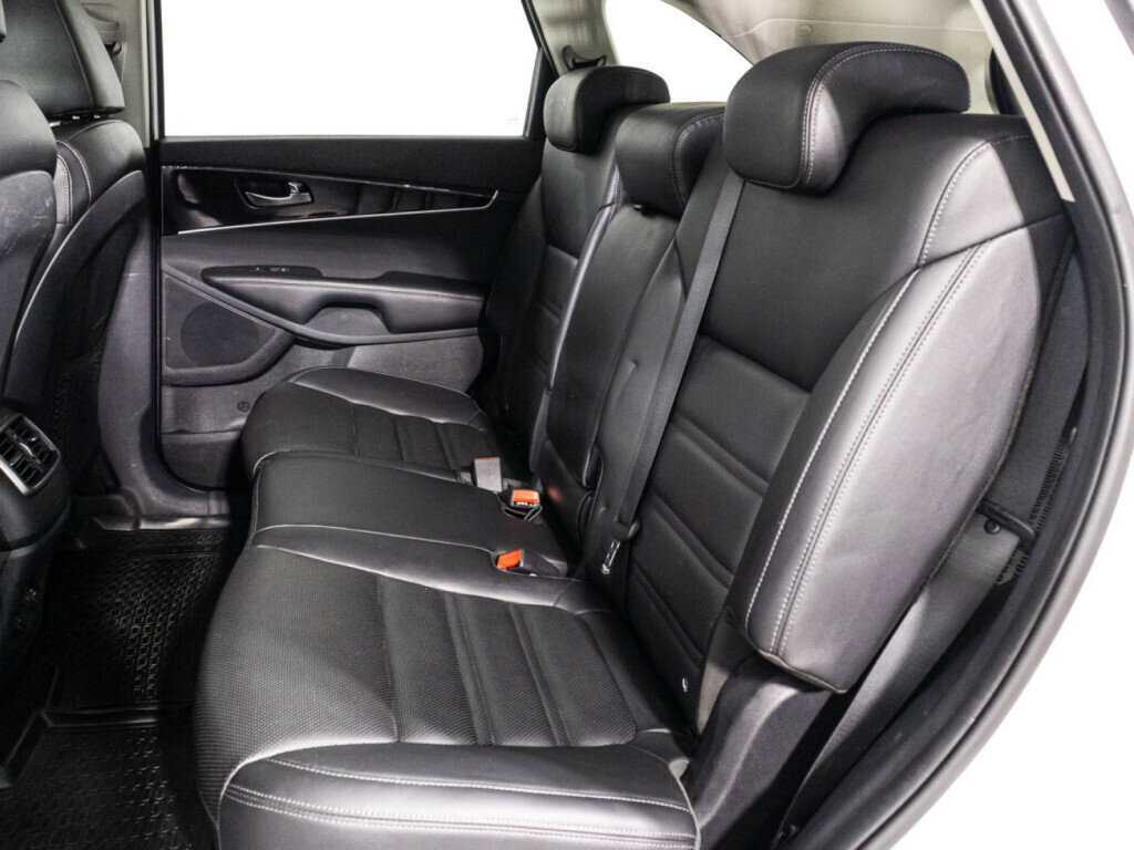 Купить Kia Sorento с пробегом. Фото: #9