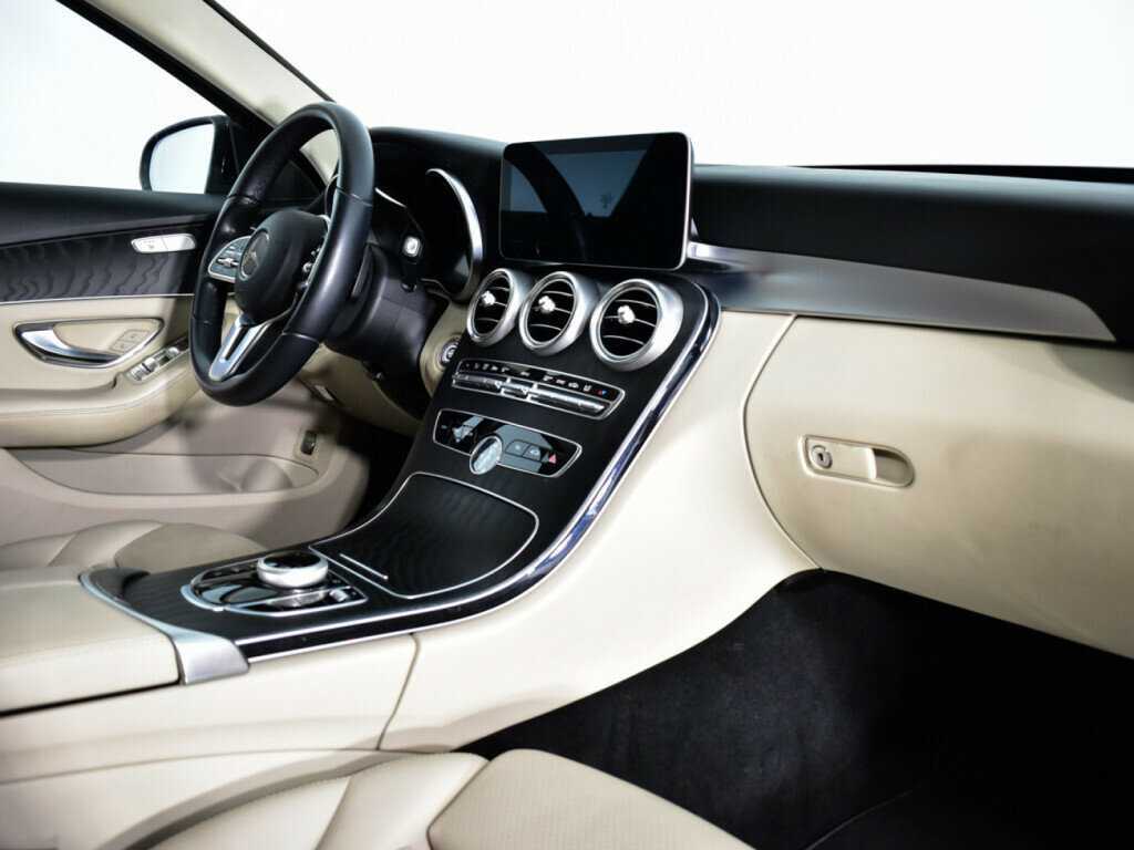 Купить Mercedes-Benz C-Класс с пробегом. Фото: #8