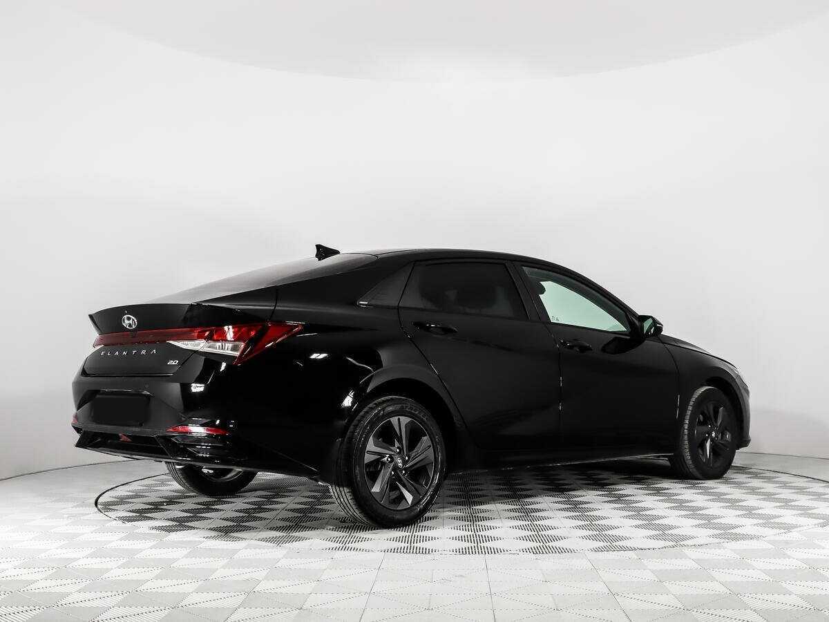 Купить Hyundai Elantra с пробегом. Фото: #4