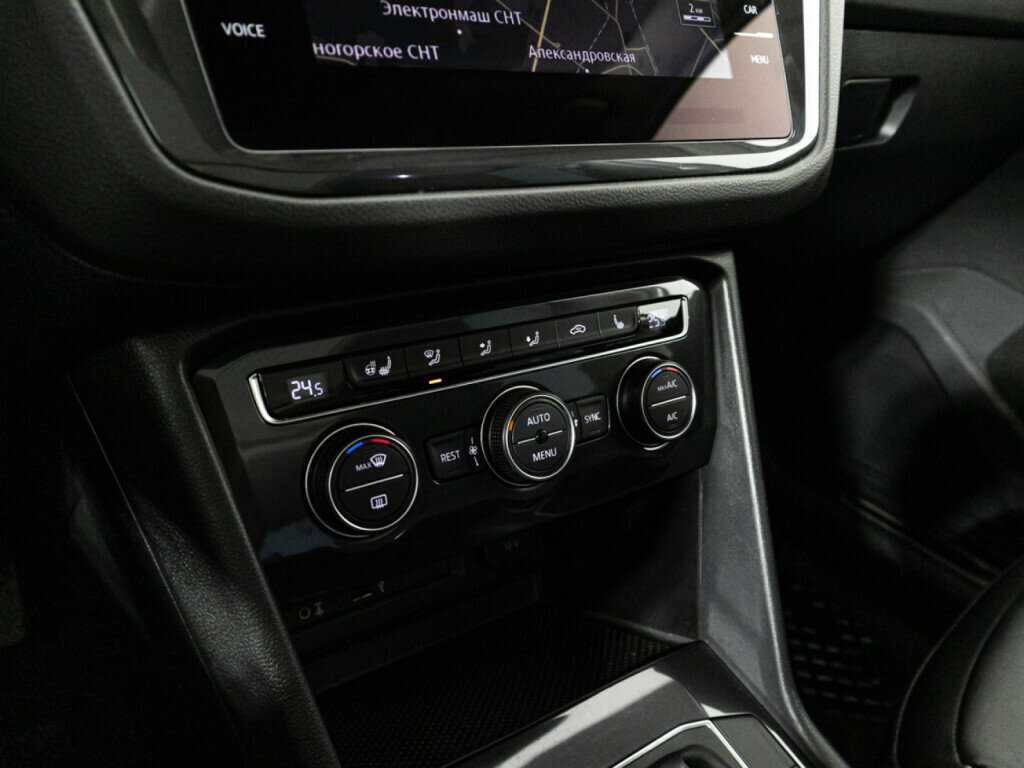 Купить Volkswagen Tiguan с пробегом. Фото: #17