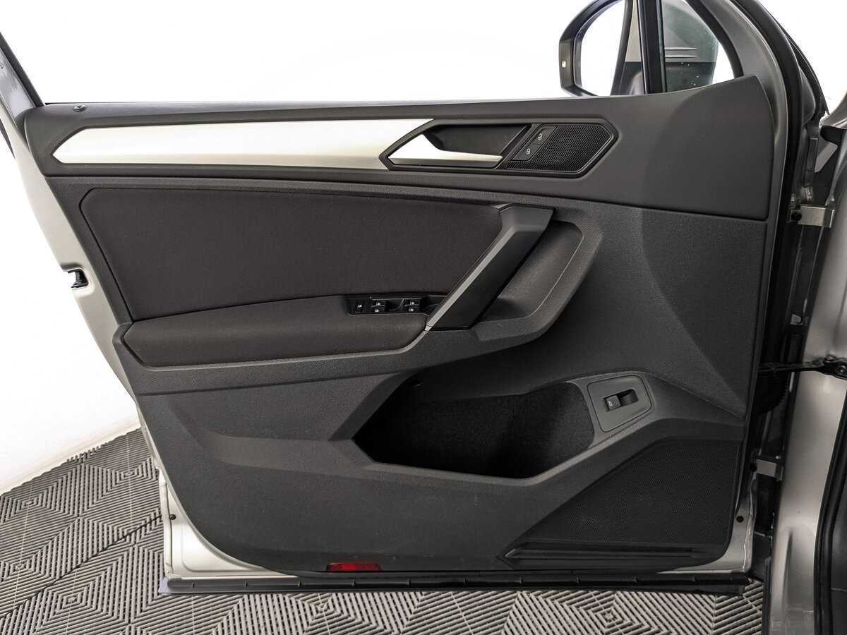 Купить Volkswagen Tiguan с пробегом. Фото: #18