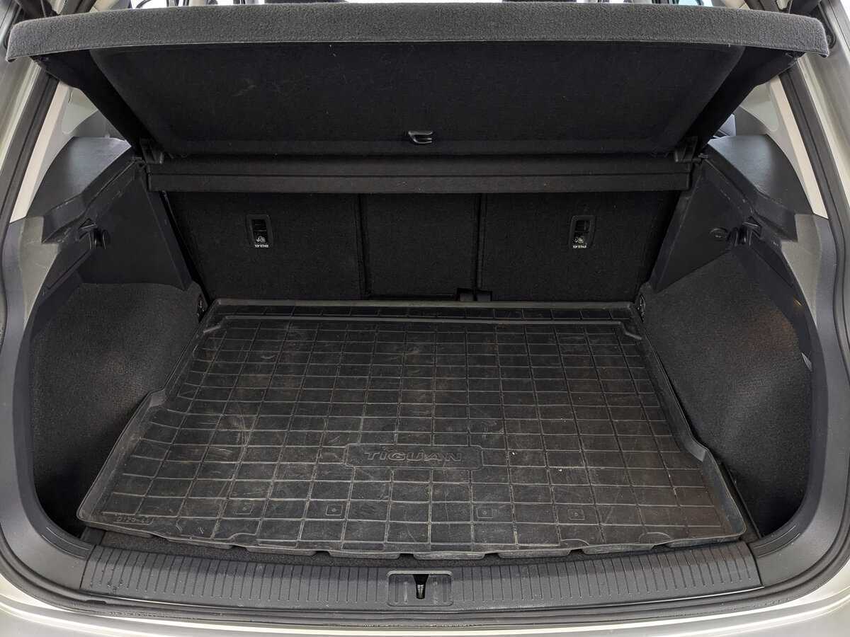 Купить Volkswagen Tiguan с пробегом. Фото: #9