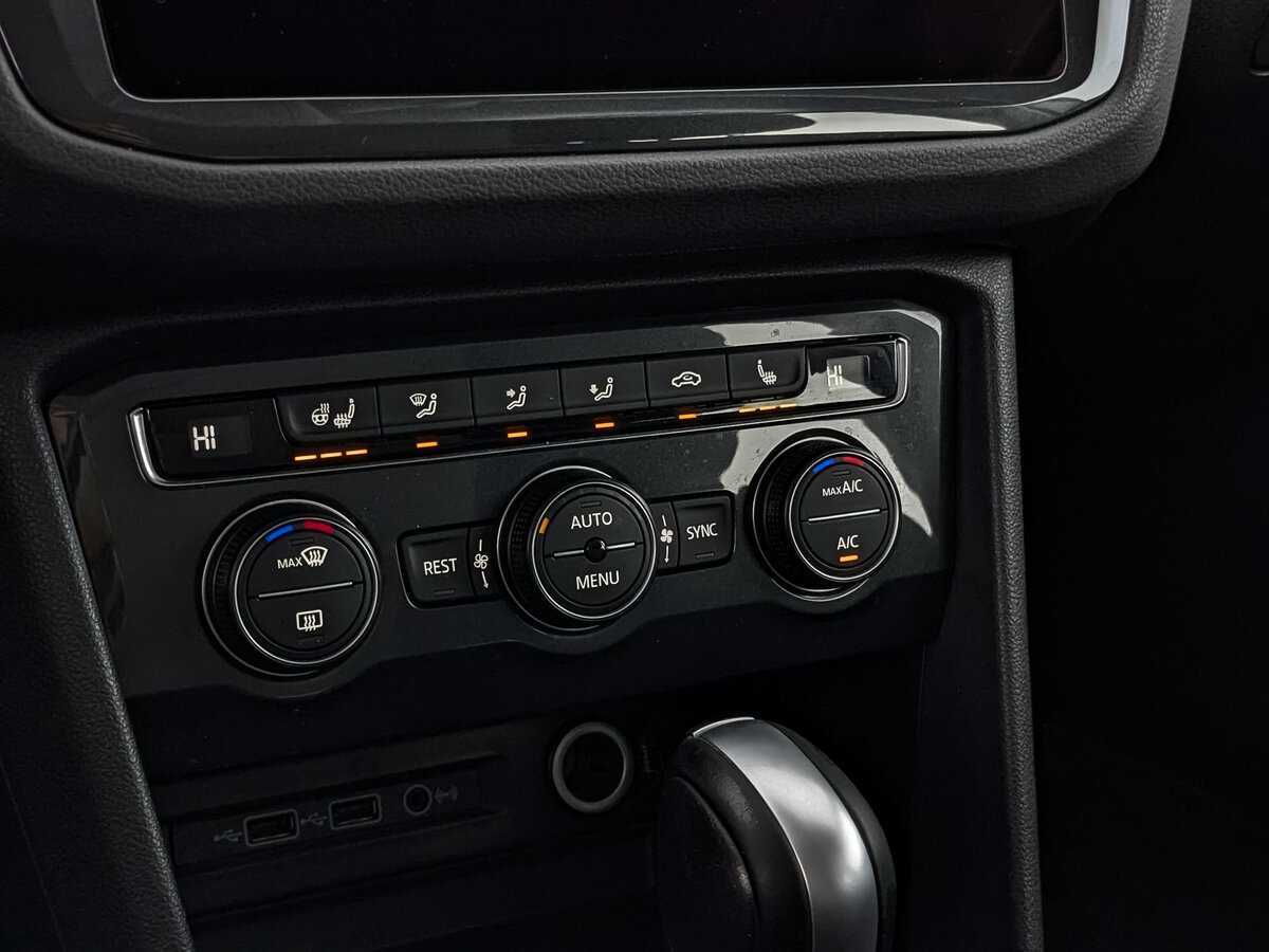 Купить Volkswagen Tiguan с пробегом. Фото: #25