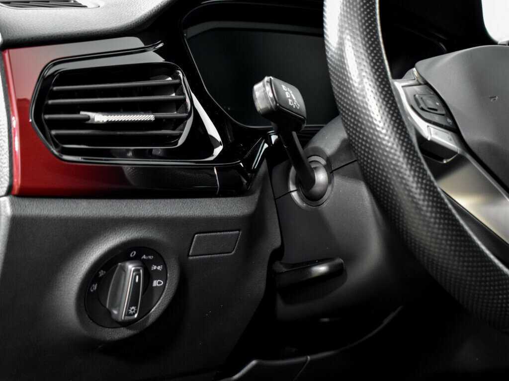 Купить Volkswagen Polo с пробегом. Фото: #8