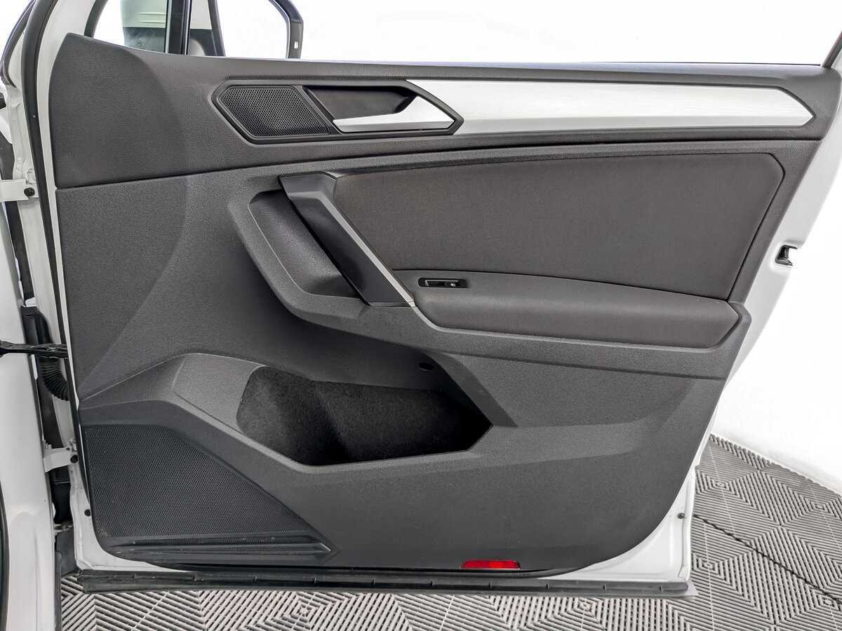 Купить Volkswagen Tiguan с пробегом. Фото: #23