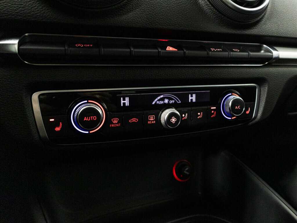 Купить Audi A3 с пробегом. Фото: #16