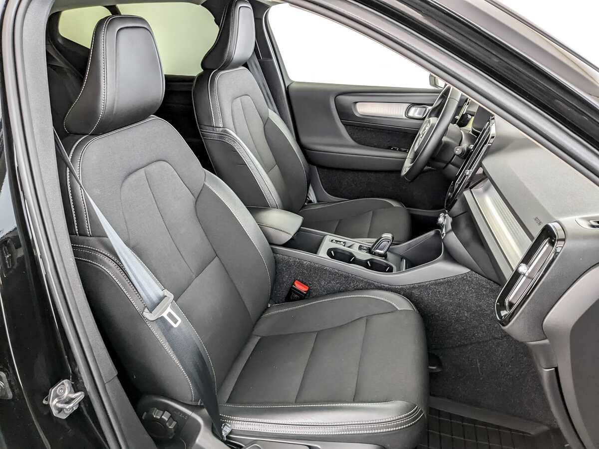 Купить Volvo XC40 с пробегом. Фото: #22