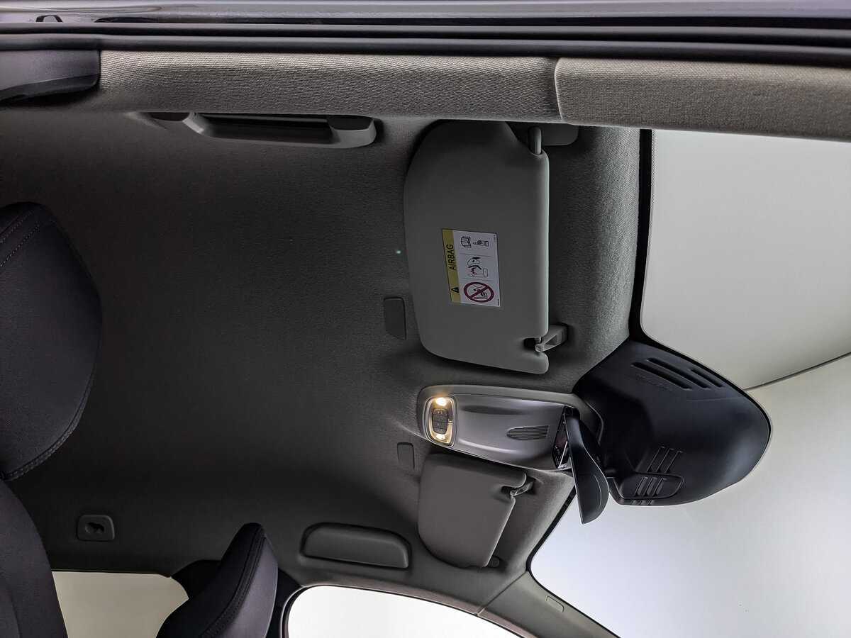 Купить Volvo XC40 с пробегом. Фото: #21