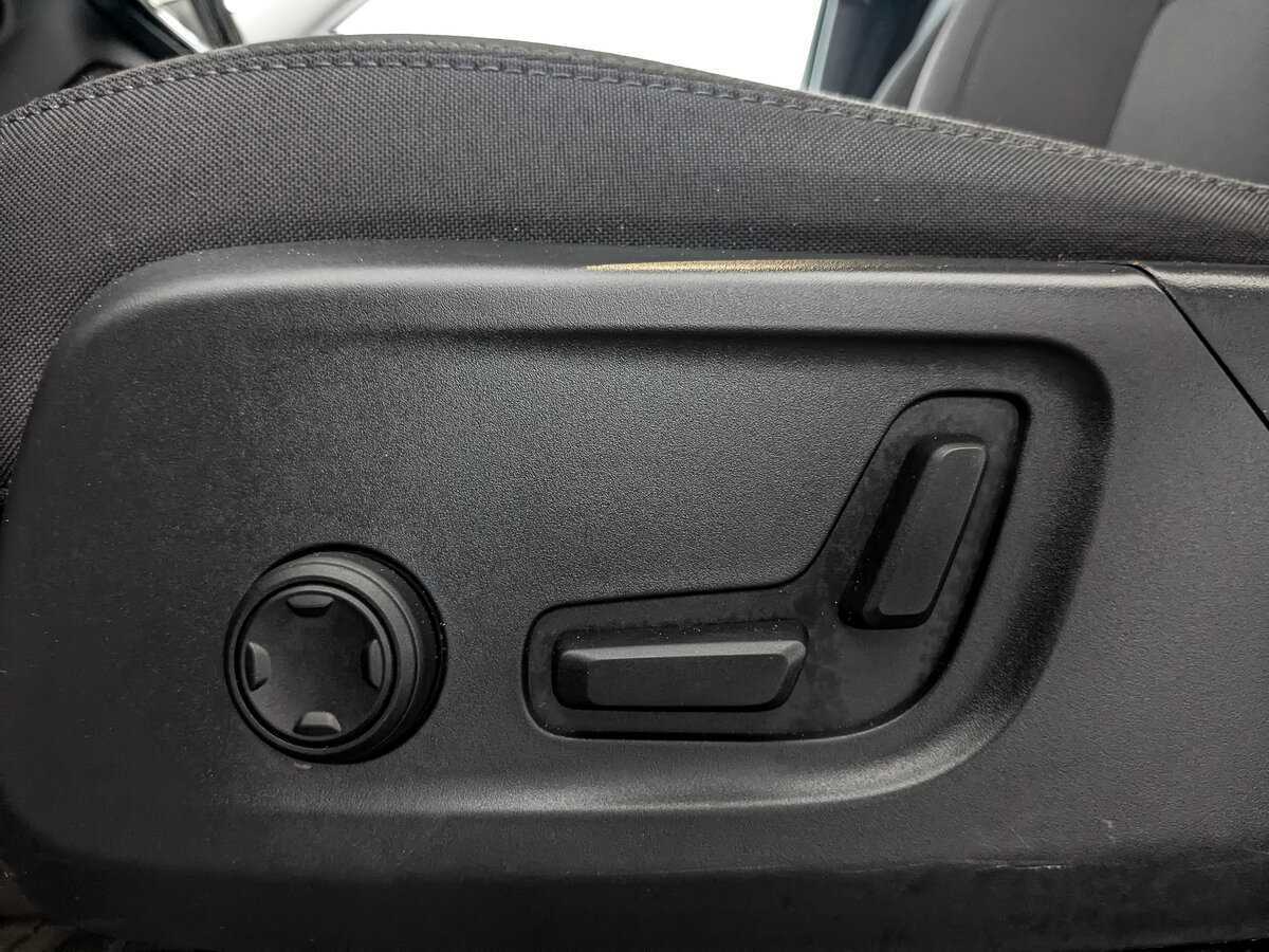 Купить Volvo XC40 с пробегом. Фото: #24