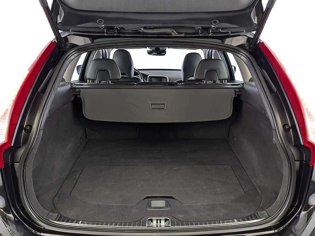 Купить Volvo XC60 с пробегом. Фото: #9