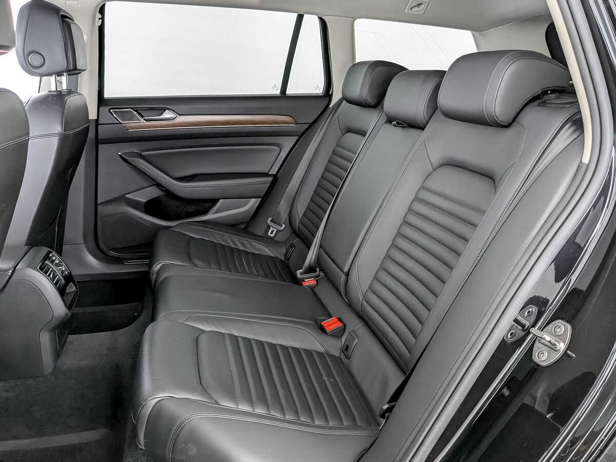 Купить Volkswagen Passat с пробегом. Фото: #11