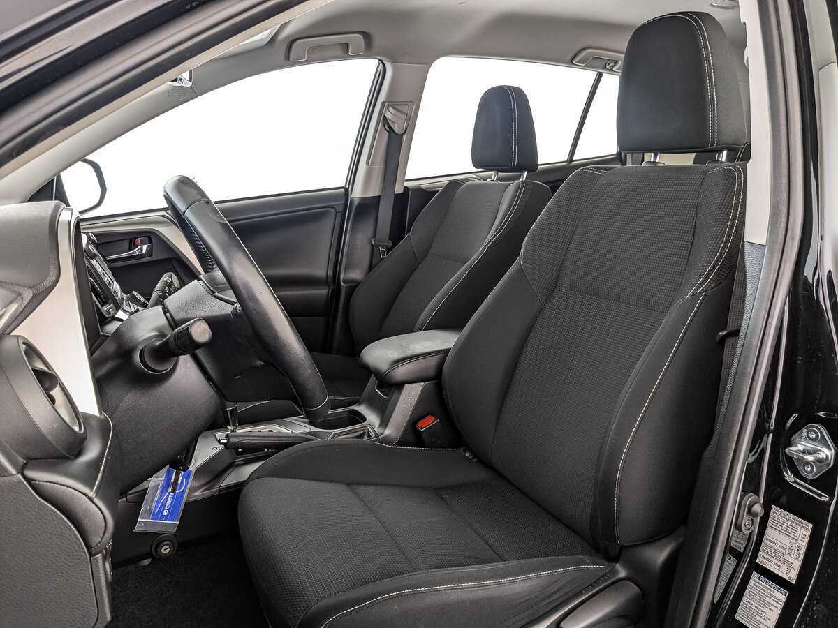 Купить Toyota RAV4 с пробегом. Фото: #18