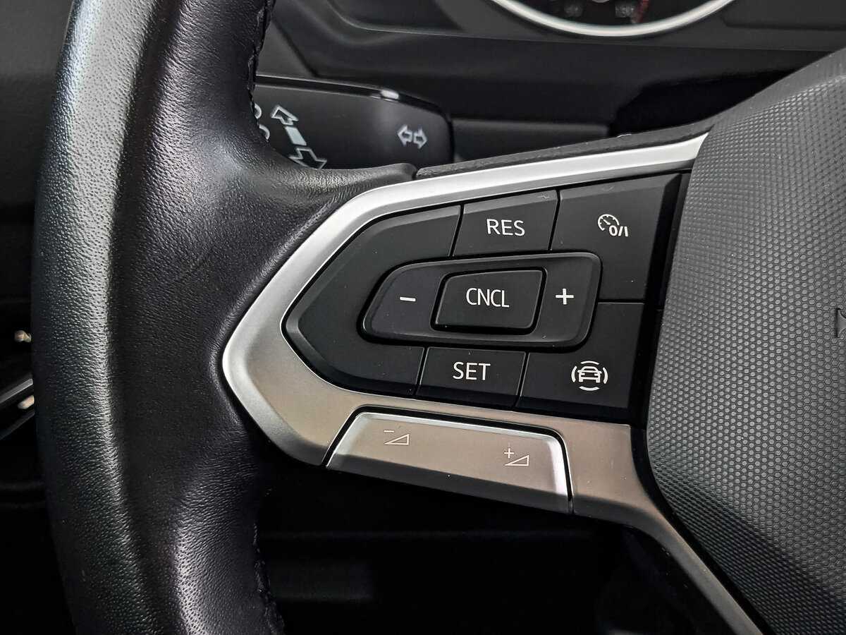 Купить Volkswagen Tiguan с пробегом. Фото: #26