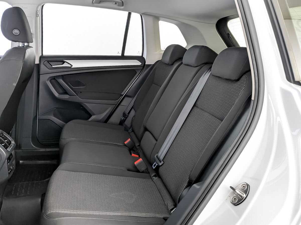 Купить Volkswagen Tiguan с пробегом. Фото: #11