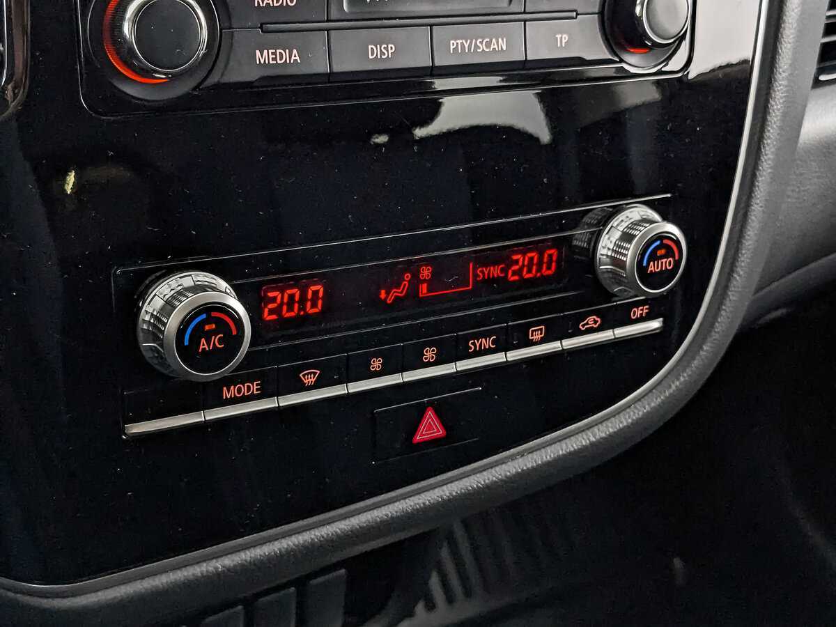 Купить Mitsubishi Outlander с пробегом. Фото: #20