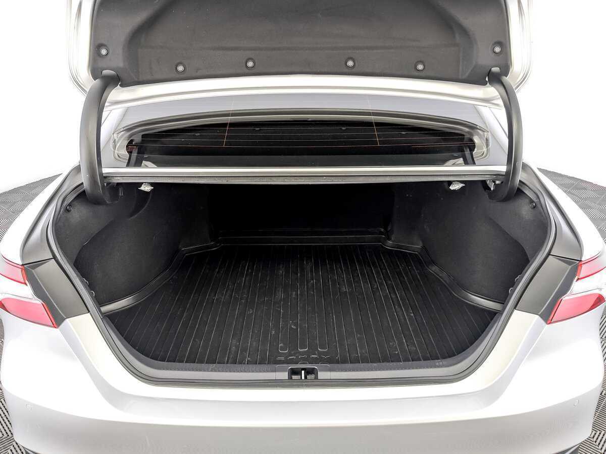 Купить Toyota Camry с пробегом. Фото: #9