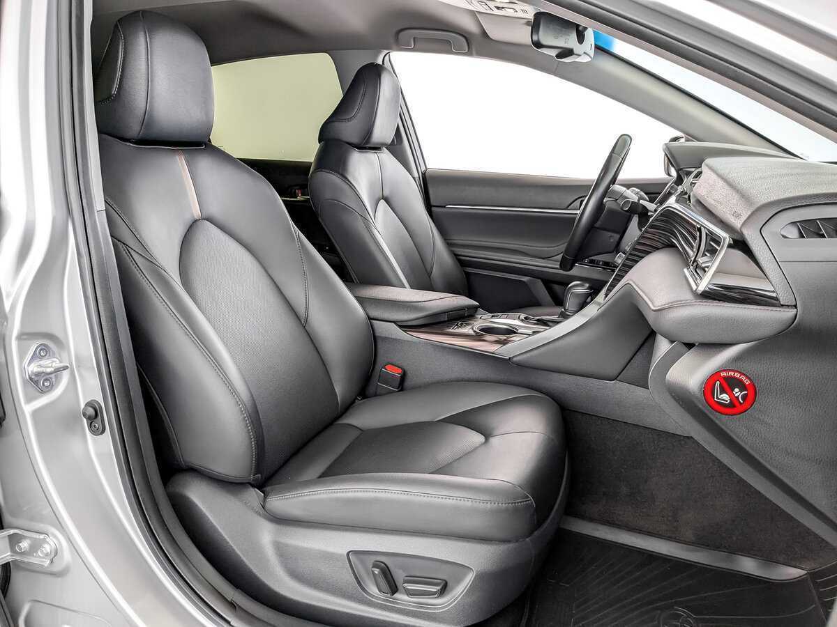 Купить Toyota Camry с пробегом. Фото: #20