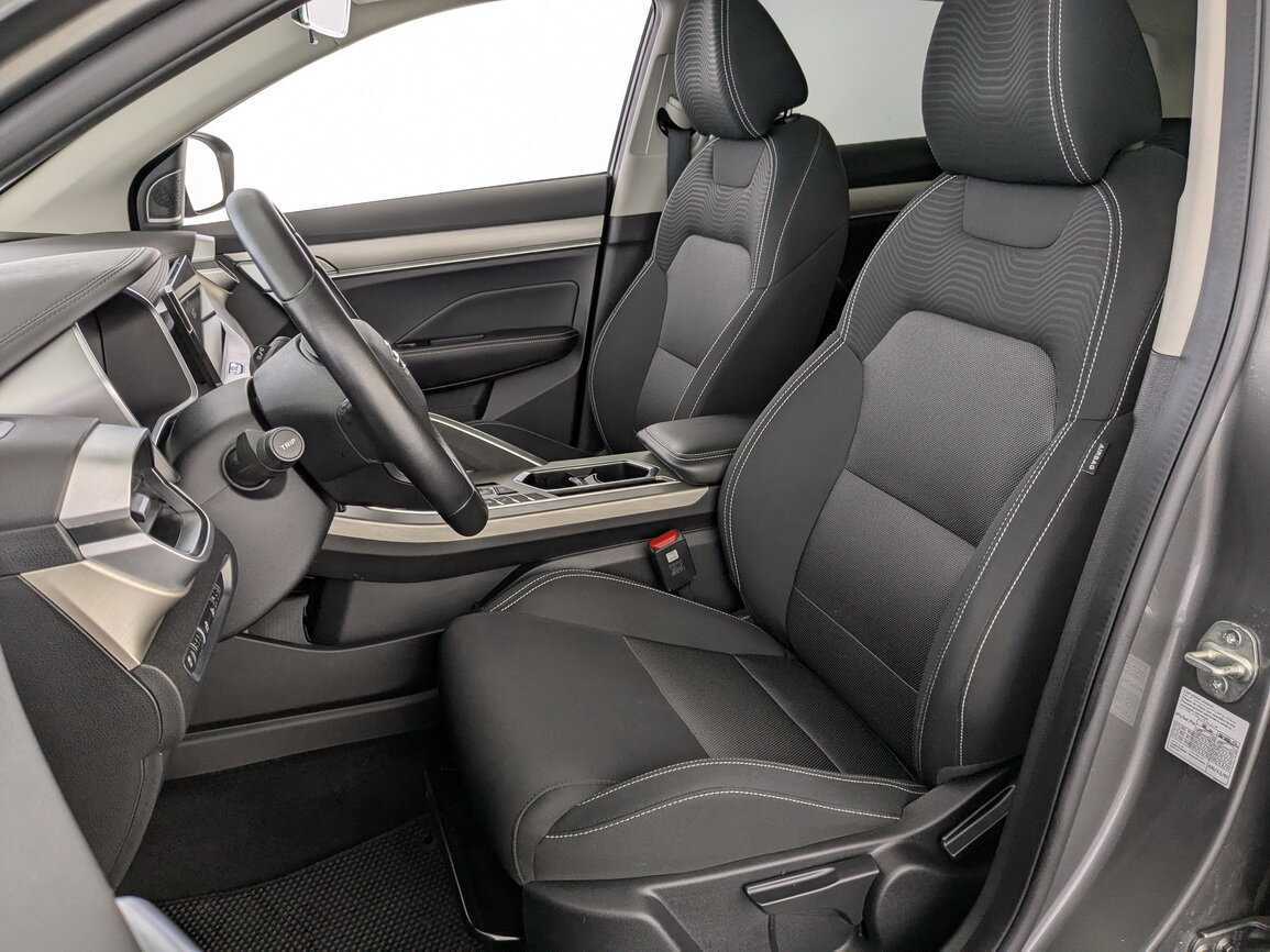 Купить Geely Coolray с пробегом. Фото: #17