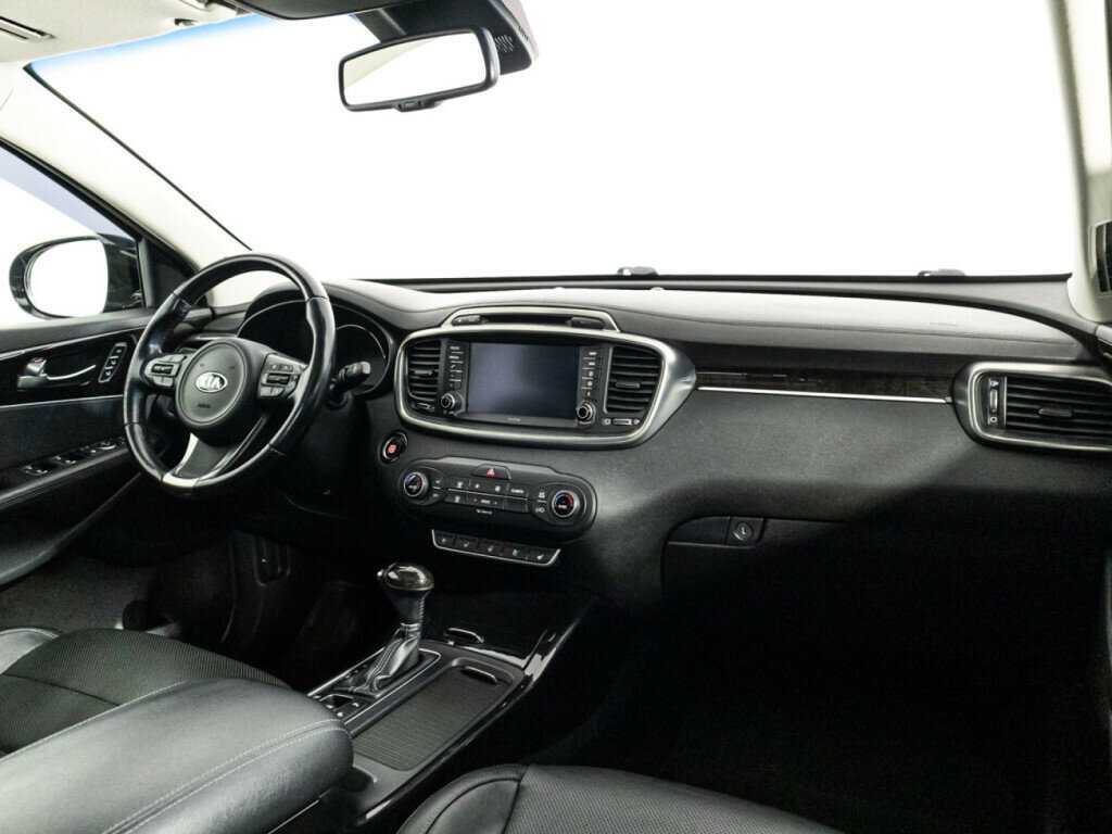 Купить Kia Sorento с пробегом. Фото: #8