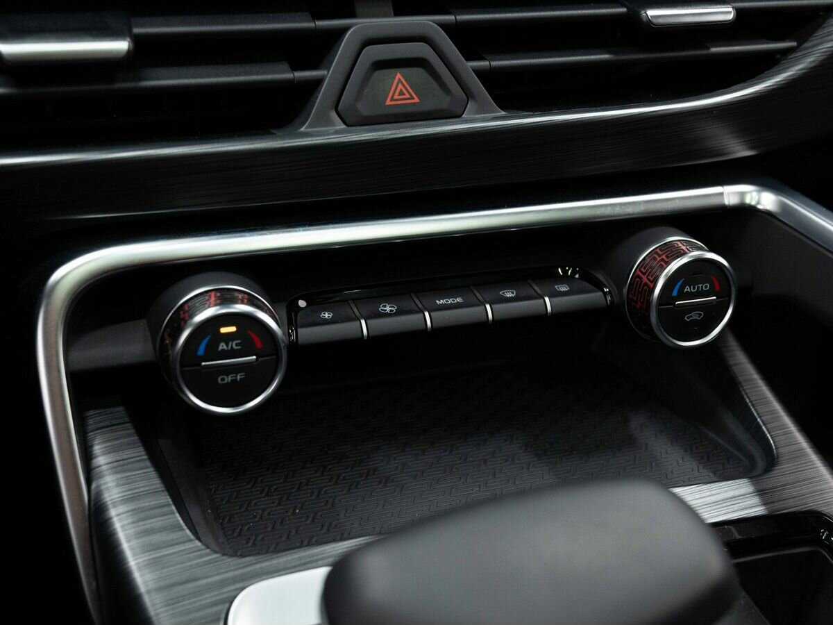 Купить Geely Tugella с пробегом. Фото: #27