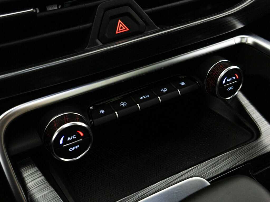 Купить Geely Tugella с пробегом. Фото: #18