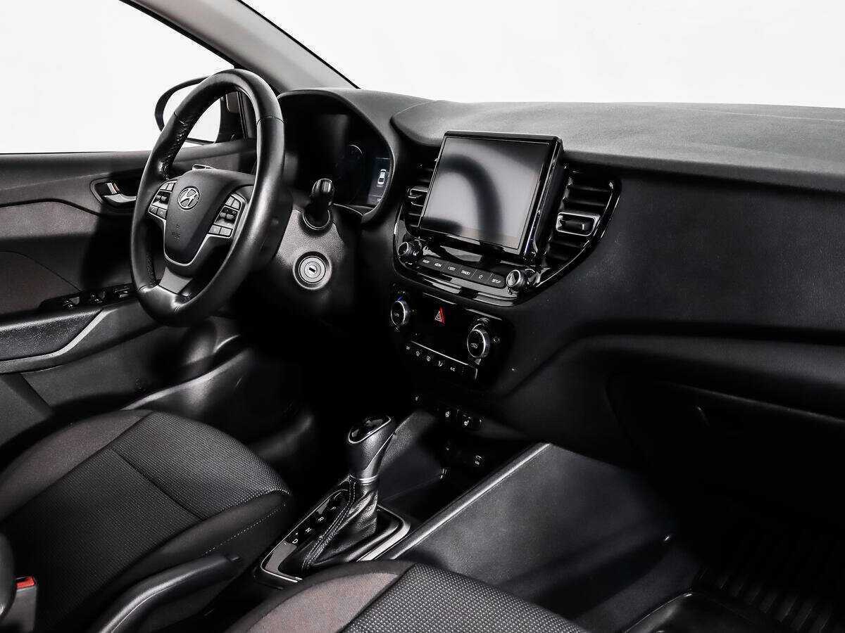 Купить Hyundai Solaris с пробегом. Фото: #10