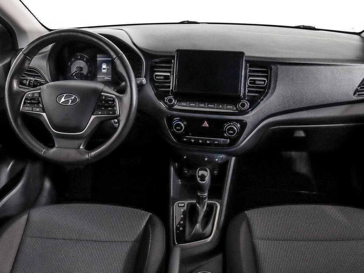 Купить Hyundai Solaris с пробегом. Фото: #11