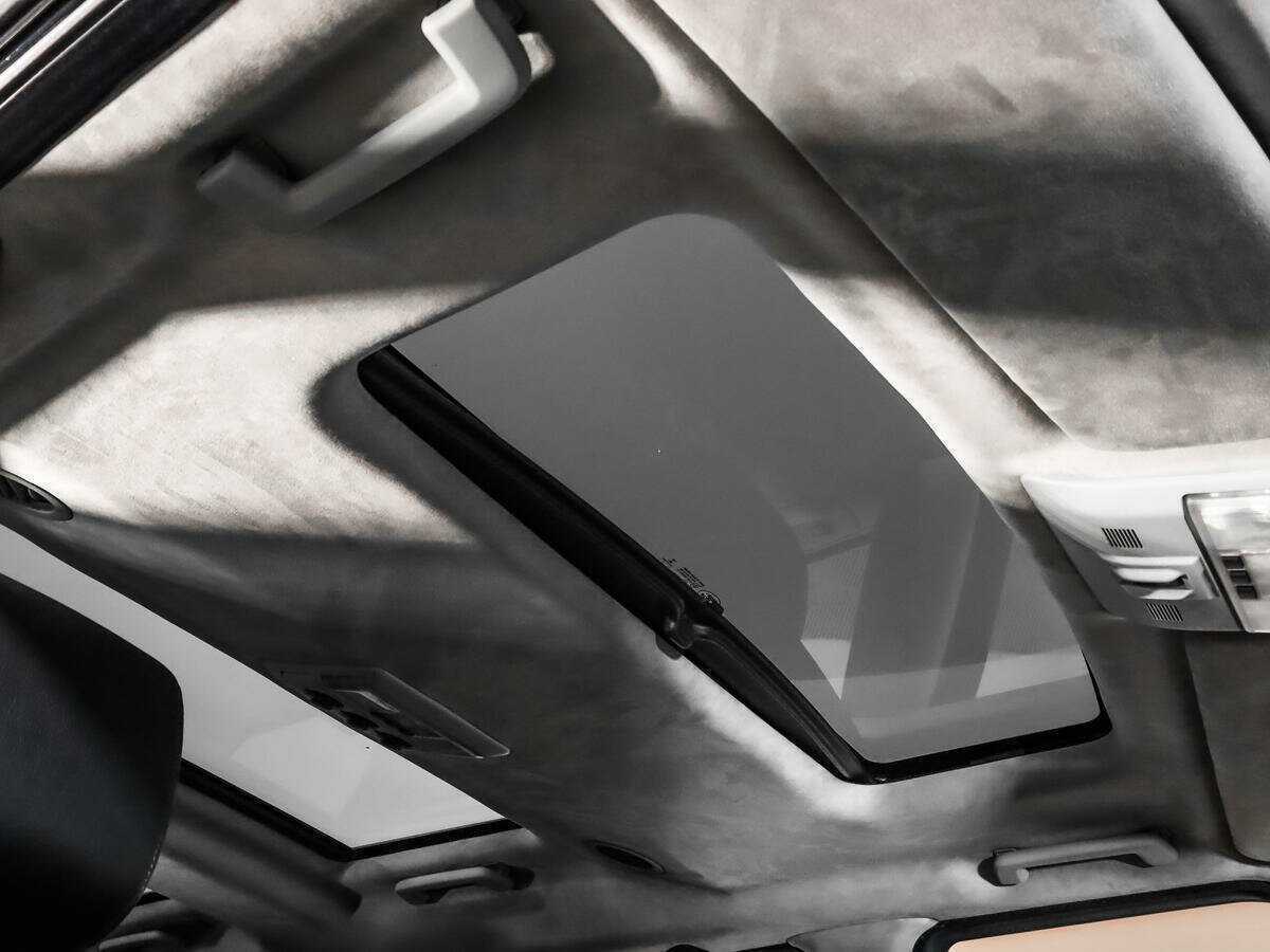 Купить Land Rover Discovery с пробегом. Фото: #18