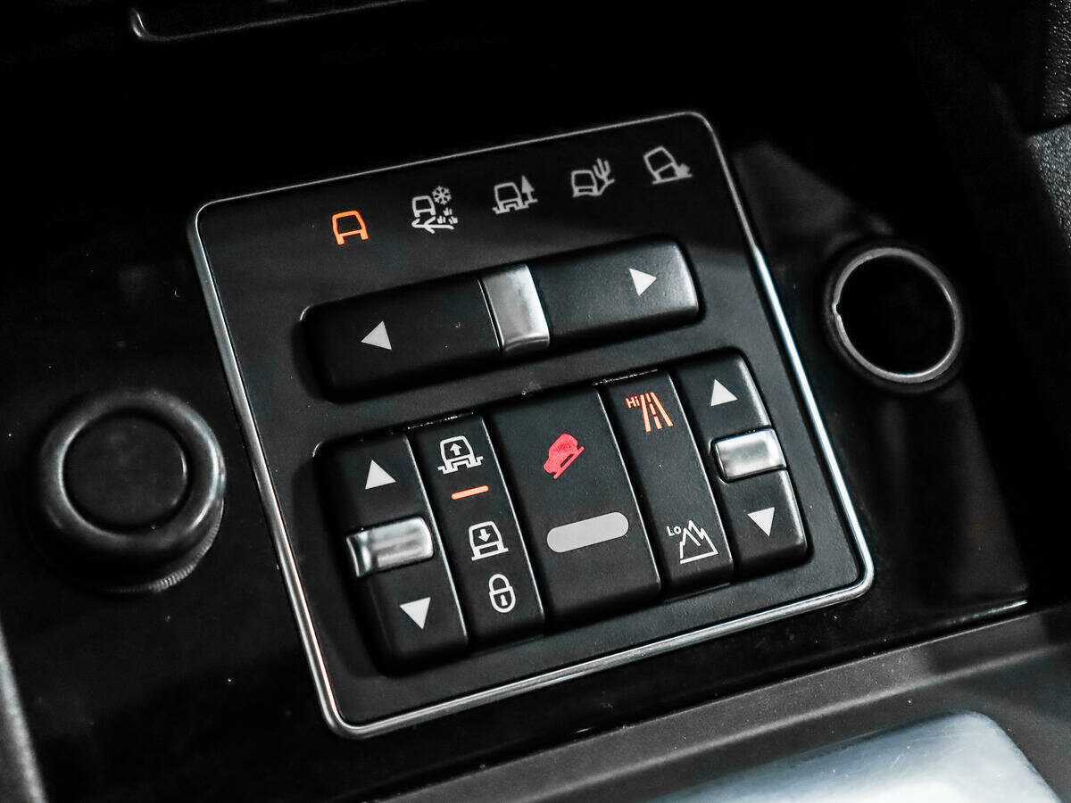 Купить Land Rover Discovery с пробегом. Фото: #19