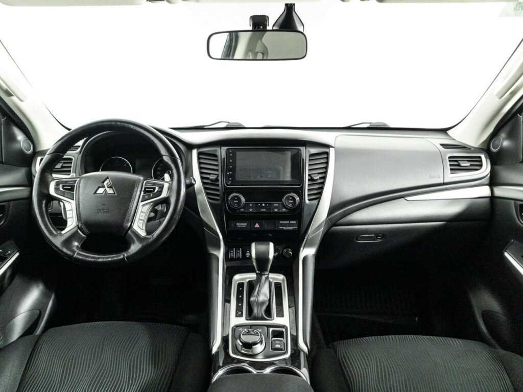 Купить Mitsubishi Pajero Sport с пробегом. Фото: #12