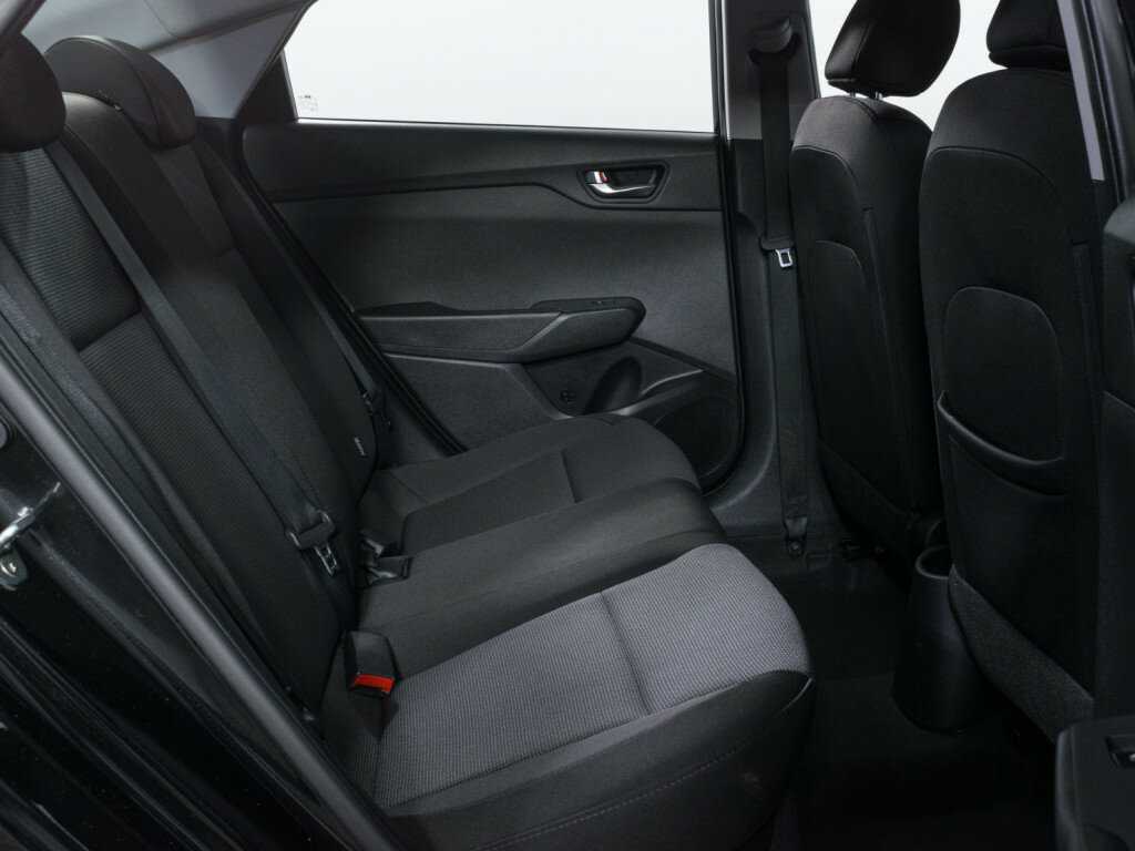 Купить Hyundai Solaris с пробегом. Фото: #9