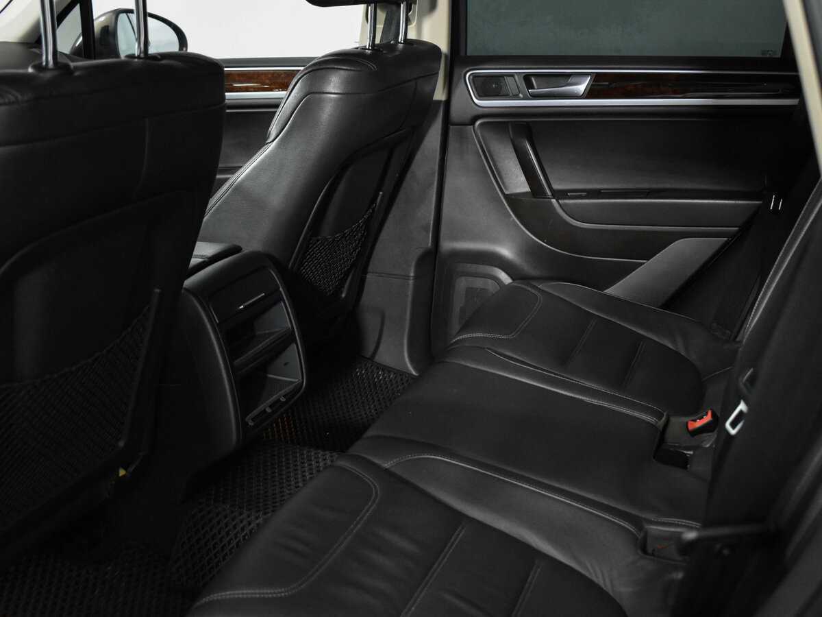 Купить Volkswagen Touareg с пробегом. Фото: #13