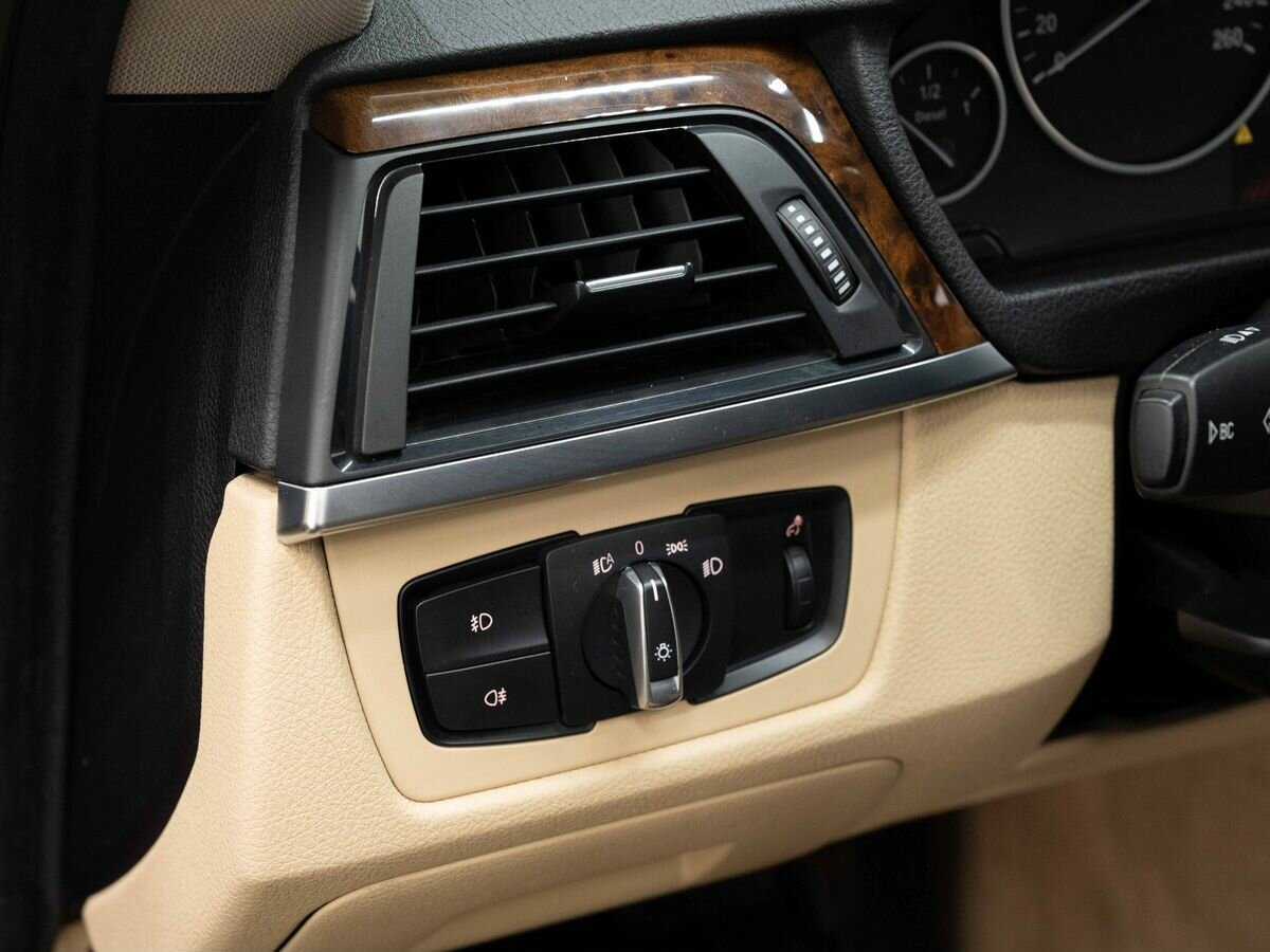 Купить BMW 3 серии с пробегом. Фото: #18