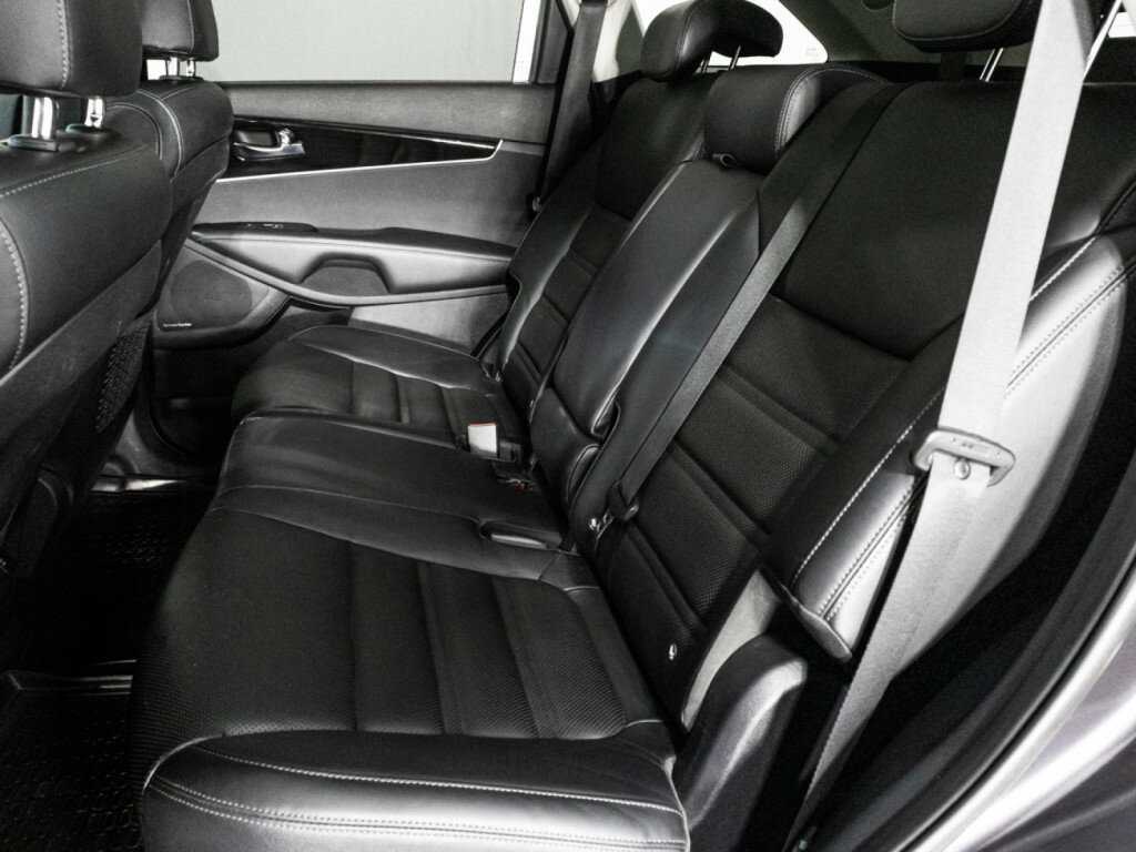 Купить Kia Sorento с пробегом. Фото: #9