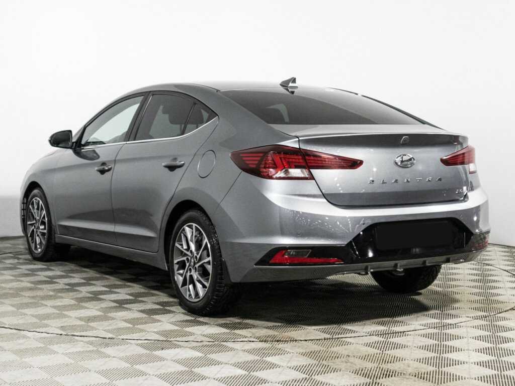 Купить Hyundai Elantra с пробегом. Фото: #6