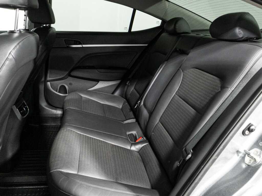 Купить Hyundai Elantra с пробегом. Фото: #9