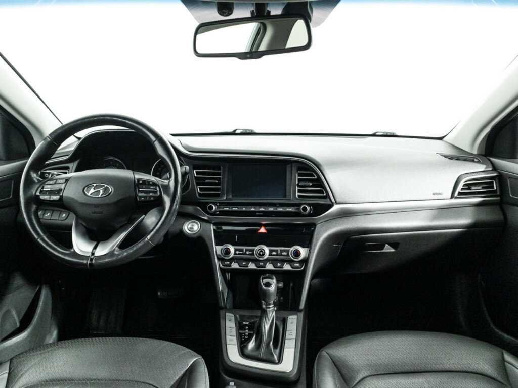 Купить Hyundai Elantra с пробегом. Фото: #12