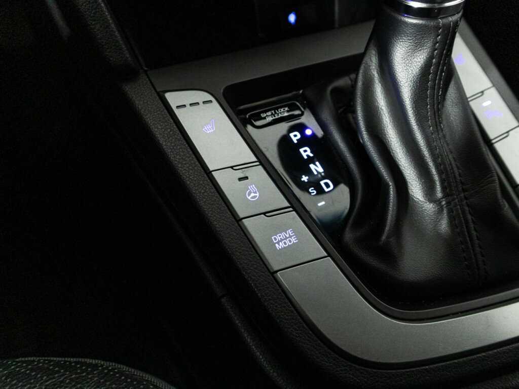 Купить Hyundai Elantra с пробегом. Фото: #19