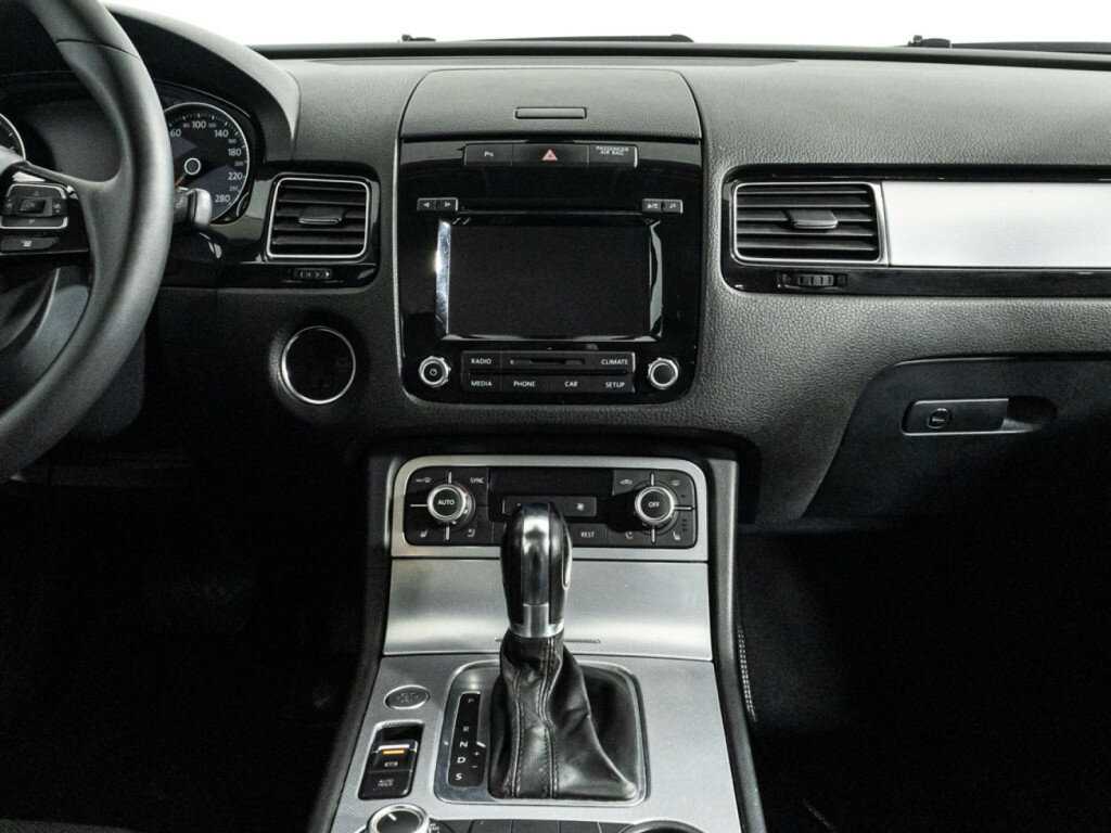 Купить Volkswagen Touareg с пробегом. Фото: #13
