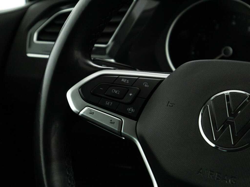 Купить Volkswagen Tiguan с пробегом. Фото: #21