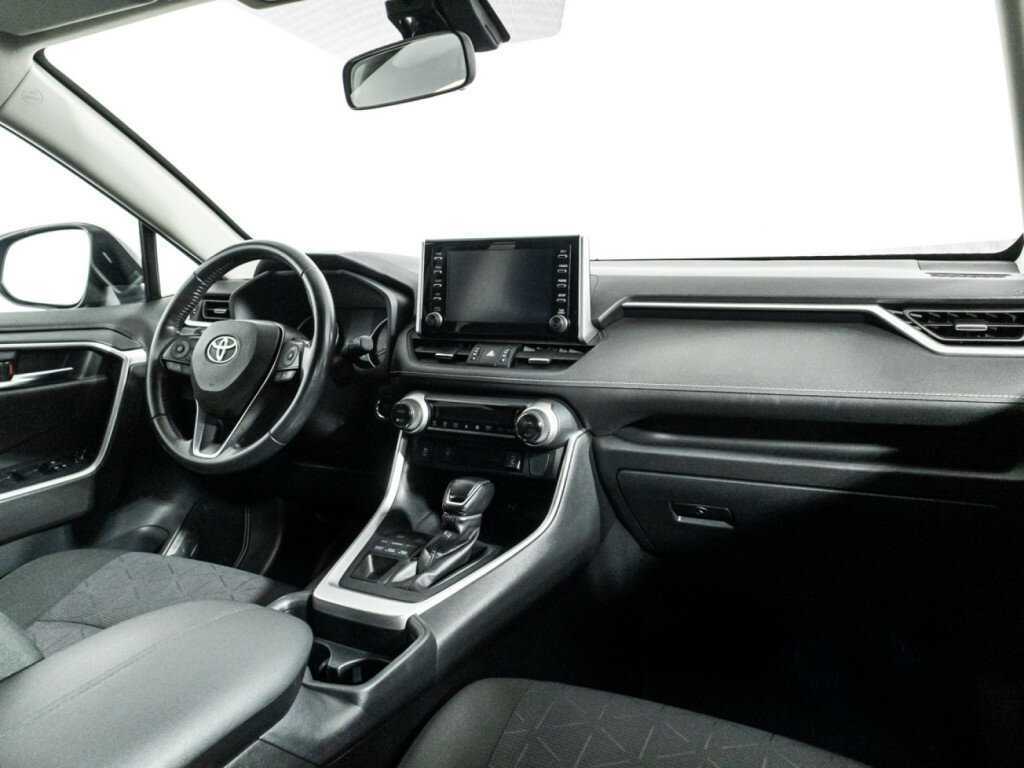 Купить Toyota RAV4 с пробегом. Фото: #8